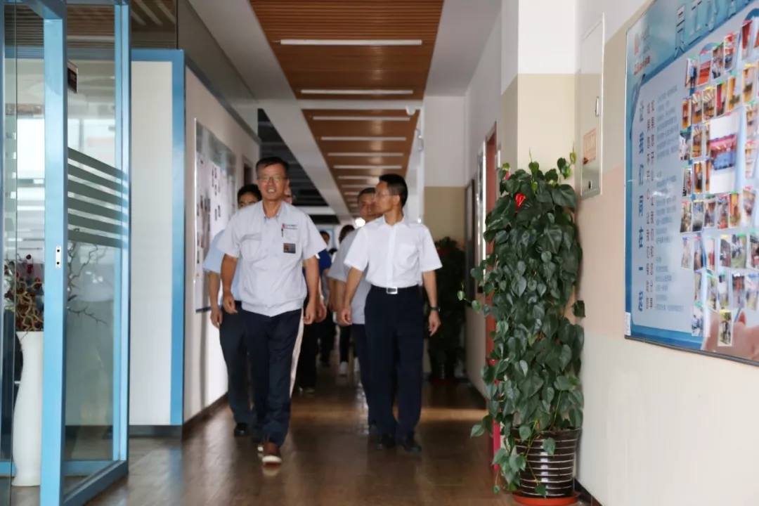 参观办公区 参观办公区